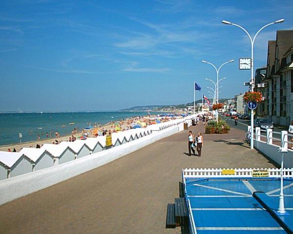 Super Deauville Appartement 2 Pieces Cosy Proche Plage Plein Sud Villers-sur-Mer Exteriér fotografie