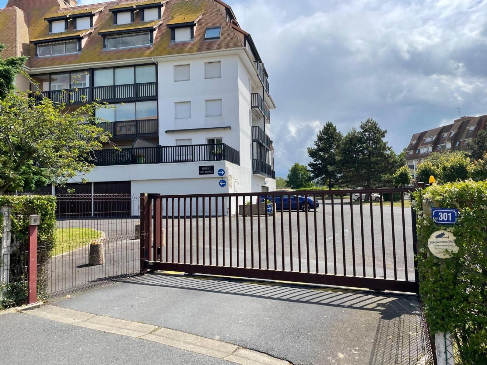 Super Deauville Appartement 2 Pieces Cosy Proche Plage Plein Sud Villers-sur-Mer Exteriér fotografie